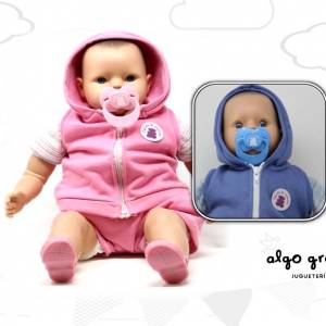 BEBE EMA CROCKS CHALECO CON CAPUCHA Y CHUPETE  SOFT art.124A
