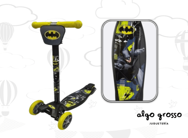 MONOPATIN BATMAN 4 RUEDAS CON LUZ  ESTAMPADO art.10149