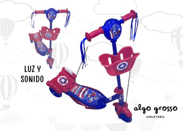 MONOPATIN 3 RUEDAS AVENGERS CON LUZ Y CANASTO art.12012