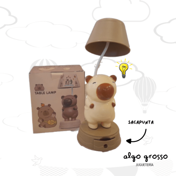VELADOR CAPIBARA CON USB Y SACAPUNTA art.368A