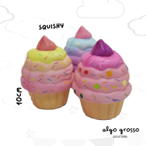 SHAKY FRIENDS SQUISHY/APRETABLE HELADO art.IK0663